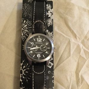 INVICTA MEN’s WATCH